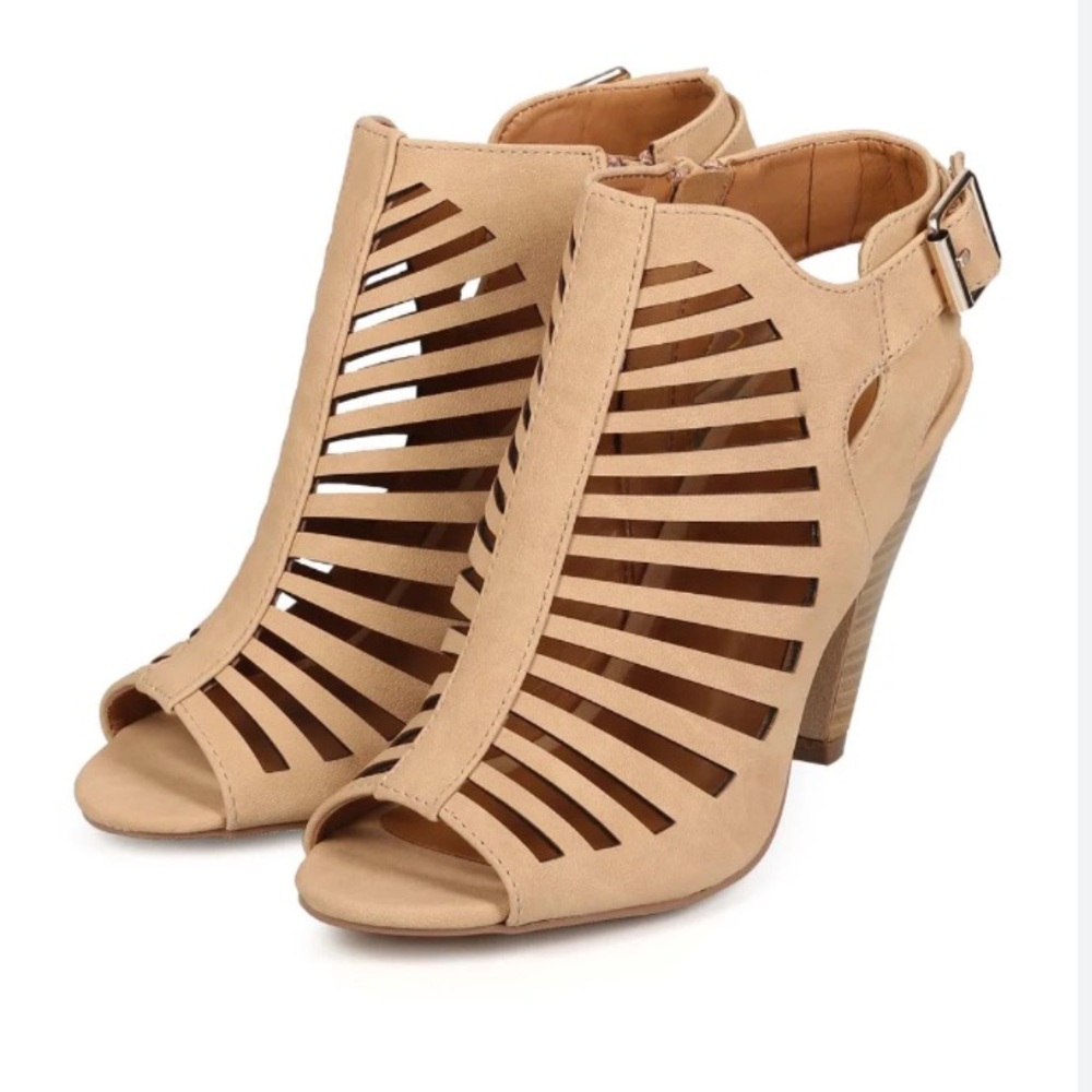 Women’s Heels, Color Brown, Size 8, Used $10.00